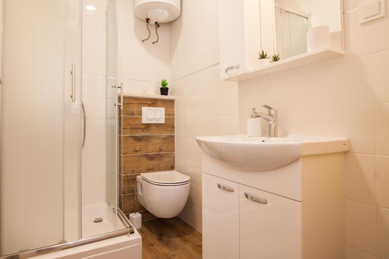 Family Apartments Brach 볼 외부 사진