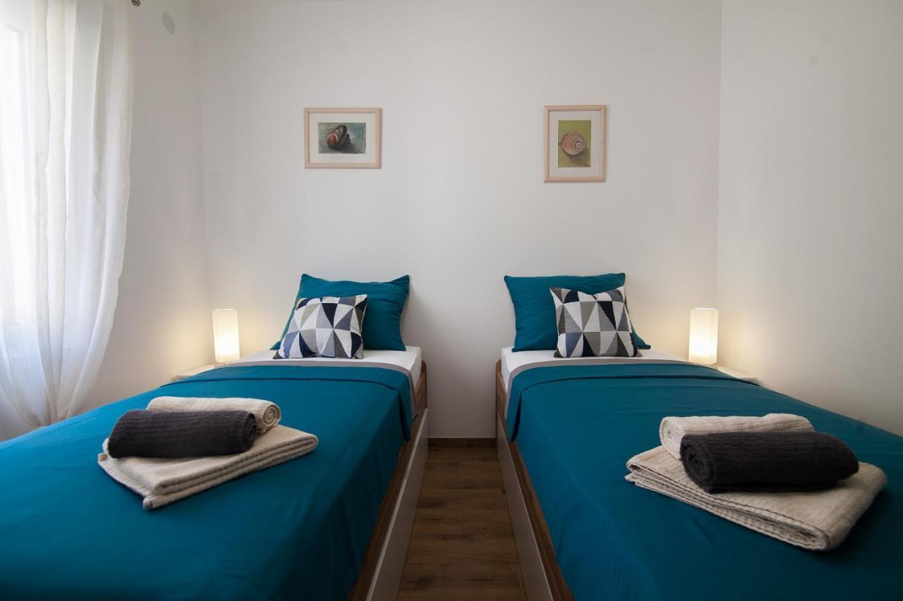 Family Apartments Brach 볼 외부 사진