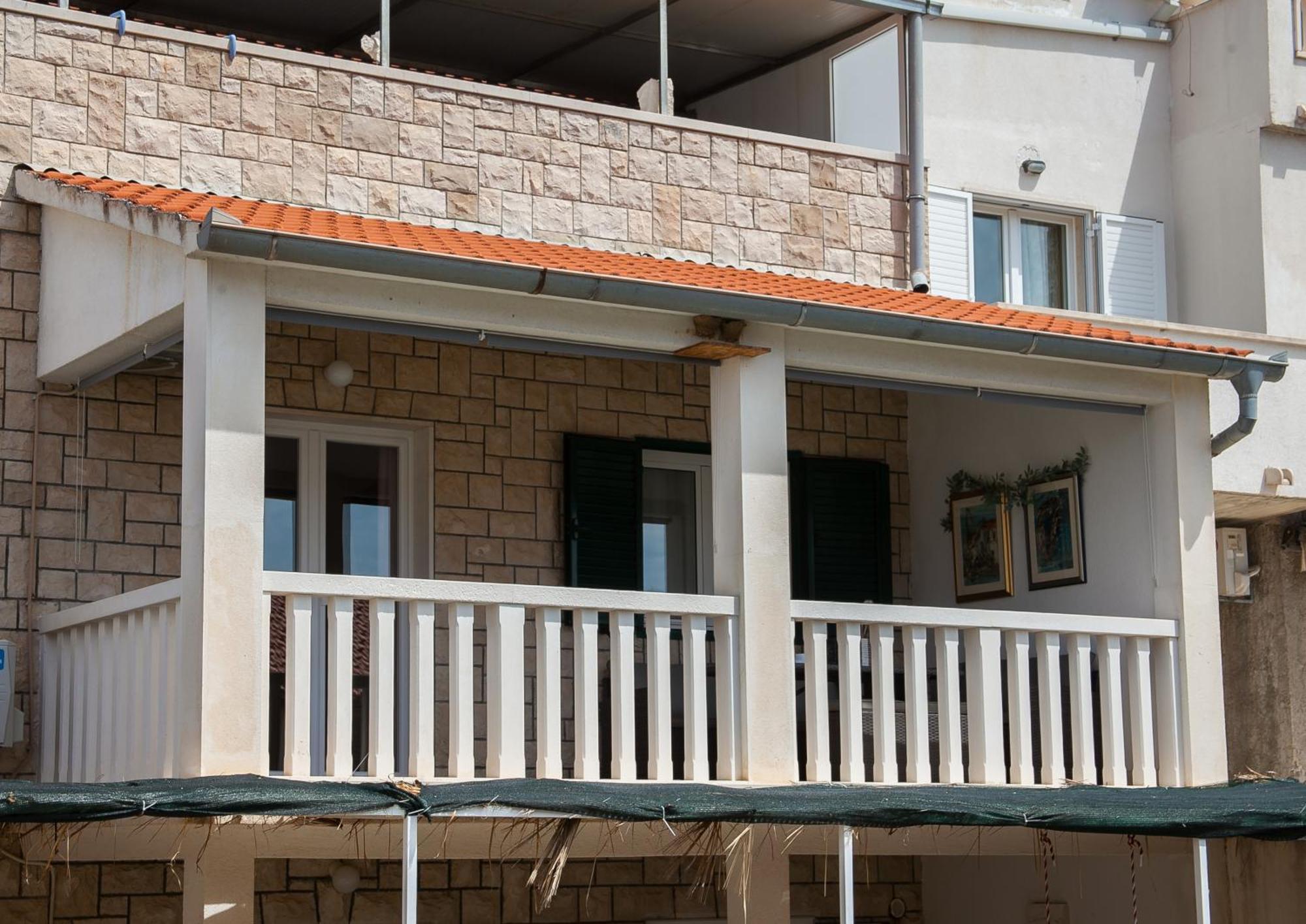 Family Apartments Brach 볼 외부 사진